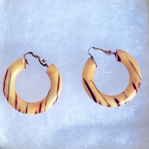 1/4” Vintage Brown & Beige Hoops Clip-Ons